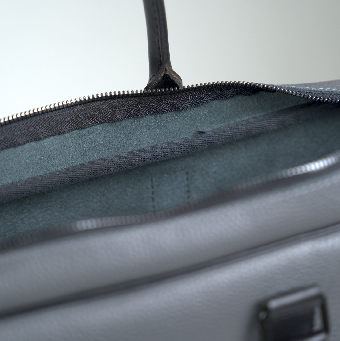 Taška na notebook s popruhem Esence